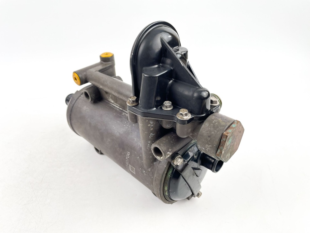 2006 Mercury 275 HP 4 Stroke Outboard Integrated Oil Cooler Module 8M0132390 OEM