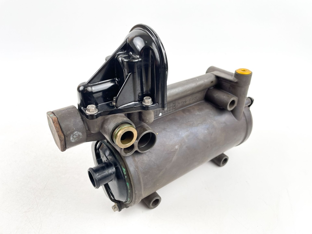 2006 Mercury 275 HP 4 Stroke Outboard Integrated Oil Cooler Module 8M0132390 OEM