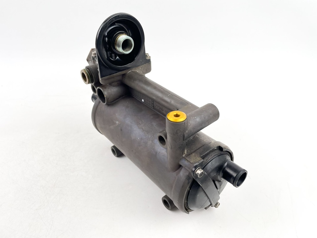 2006 Mercury 275 HP 4 Stroke Outboard Integrated Oil Cooler Module 8M0132390 OEM