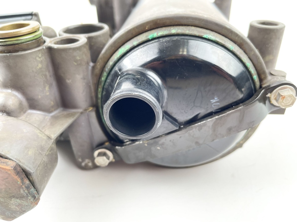 2006 Mercury 275 HP 4 Stroke Outboard Integrated Oil Cooler Module 8M0132390 OEM