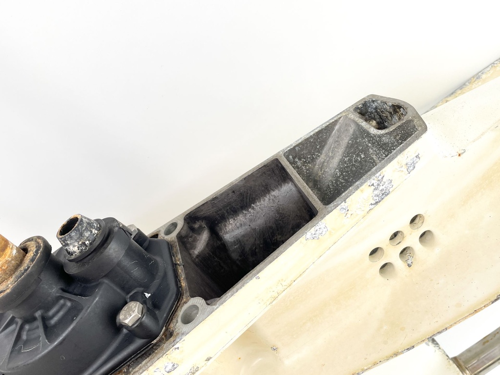 1993+ Evinrude Johnson 40 48 50 HP Outboard 20" Lower Unit Gear Case 0435280