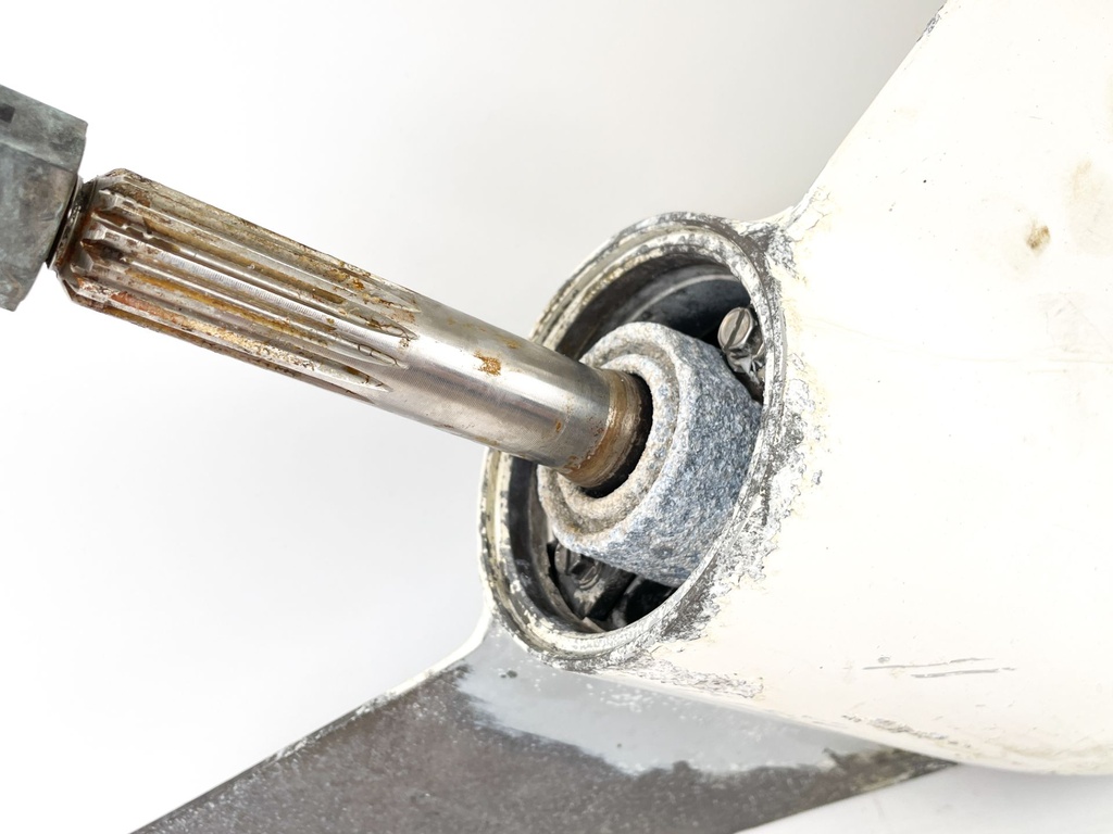 1993+ Evinrude Johnson 40 48 50 HP Outboard 20" Lower Unit Gear Case 0435280