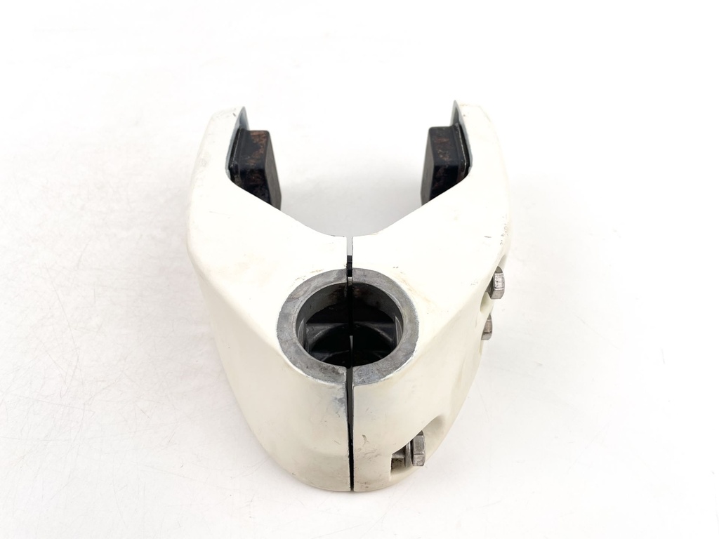 2005 Johnson 50 HP 2 Stroke Outboard Lower Mount Covers Set 0332419 0332420 OEM