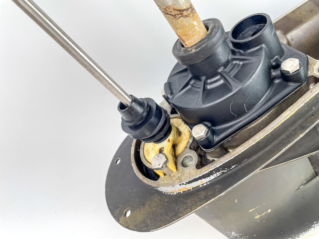 1993 + Evinrude Johnson 40 48 50 HP Outboard 20" Lower Unit Gear Case Tested