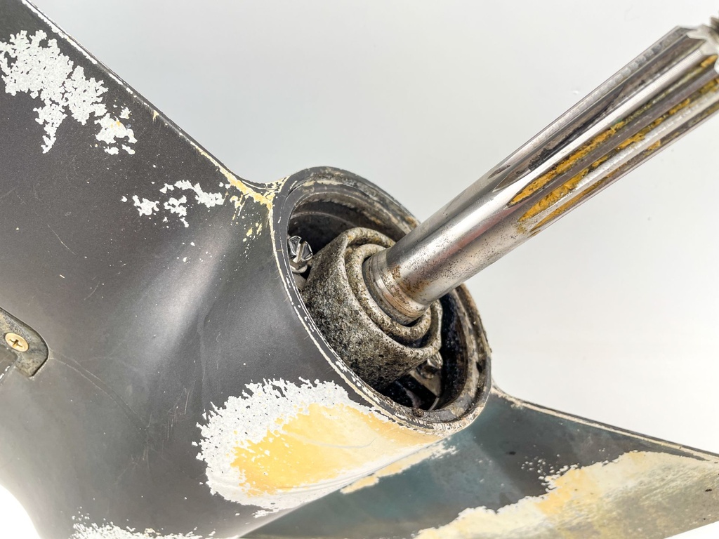 1993 + Evinrude Johnson 40 48 50 HP Outboard 20" Lower Unit Gear Case Tested