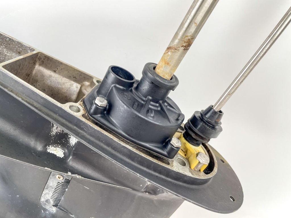 1993 + Evinrude Johnson 40 48 50 HP Outboard 20" Lower Unit Gear Case Tested