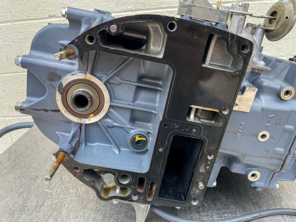 2001 - 2004 Yamaha F 80 90 100 HP 4 Stroke Outboard Powerhead Crankcase Assembly