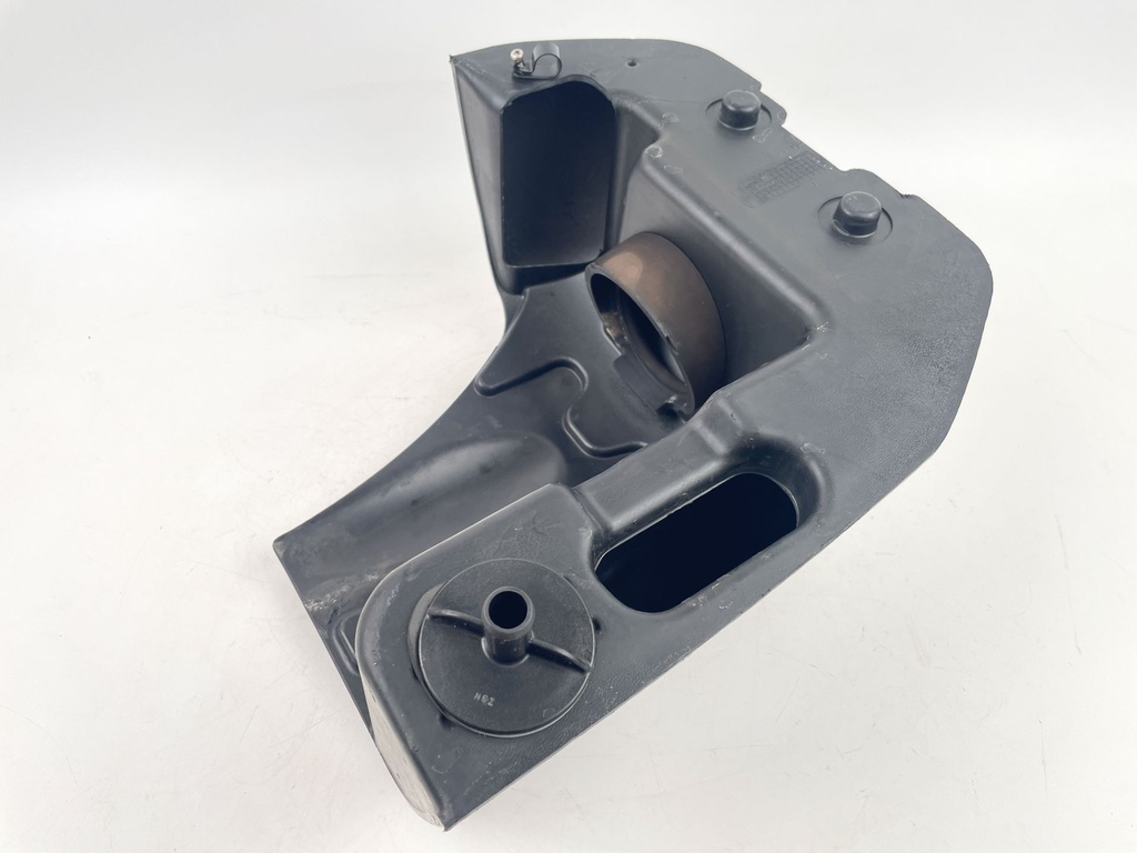 2003 Mercury 200 HP 2 Stroke Outboard Intake Attenuator Assembly 881909T3 OEM