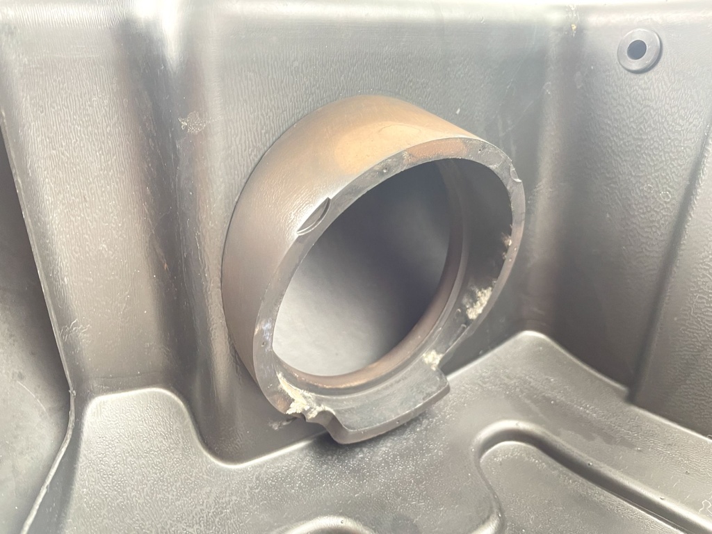 2003 Mercury 200 HP 2 Stroke Outboard Intake Attenuator Assembly 881909T3 OEM