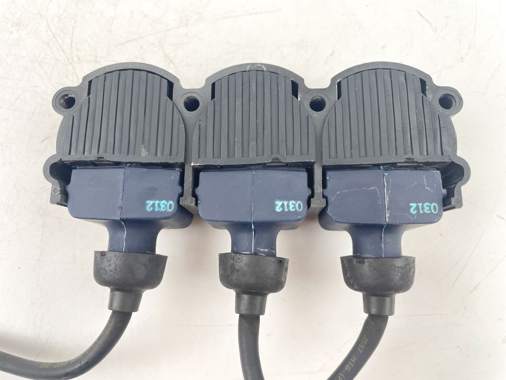 1990 Mercury 75 HP 2 Stroke Outboard Ignition Coil Set 7370A13 OEM