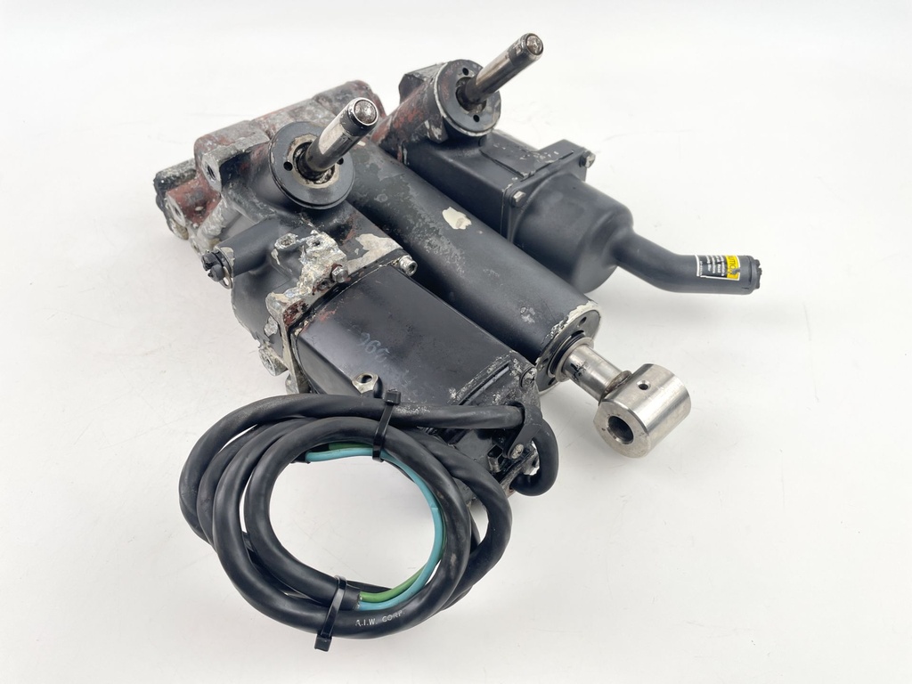1989 Mercury 150 HP 2 Stroke Outboard Power Trim Tilt Unit 3 Wire - Needs Motor