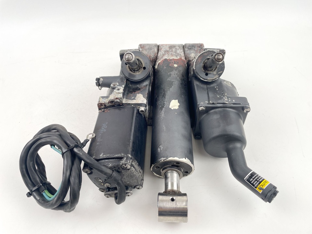 1989 Mercury 150 HP 2 Stroke Outboard Power Trim Tilt Unit 3 Wire - Needs Motor