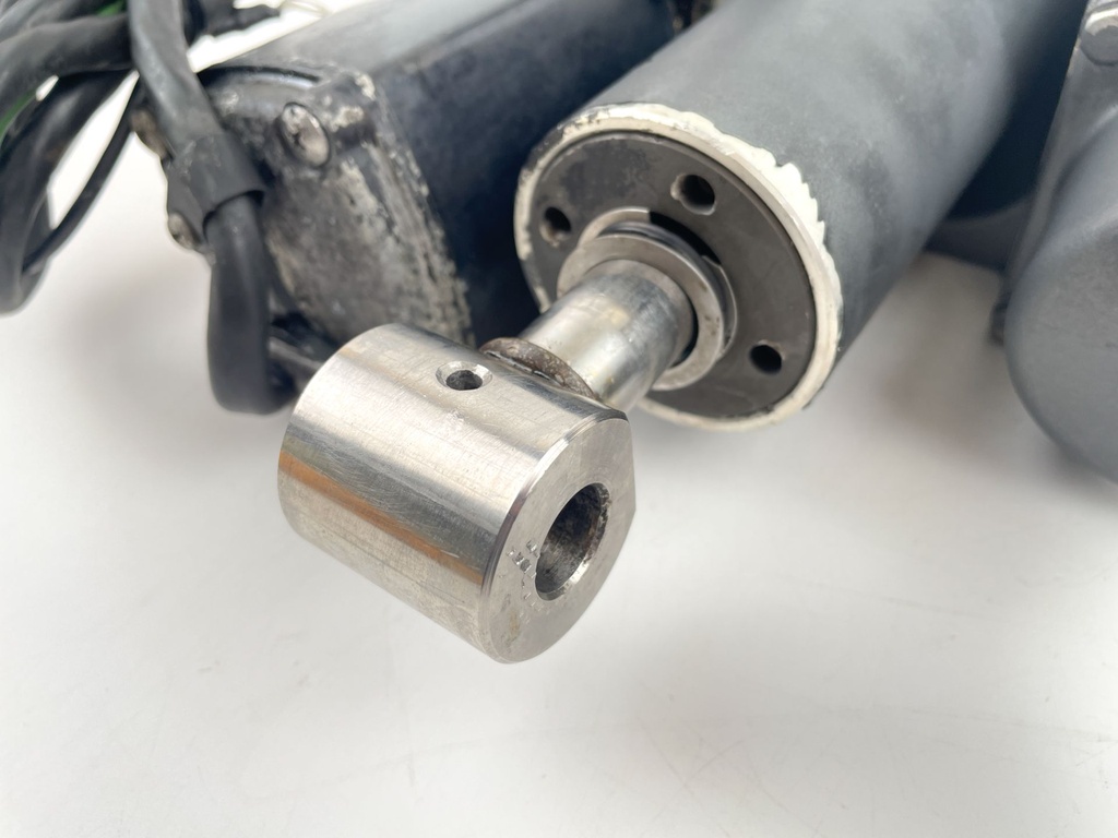 1989 Mercury 150 HP 2 Stroke Outboard Power Trim Tilt Unit 3 Wire - Needs Motor