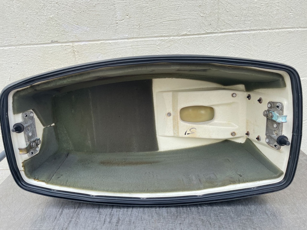 1999 Johnson 50 HP 2 Stroke Outboard Top Cowling 5000417 OEM