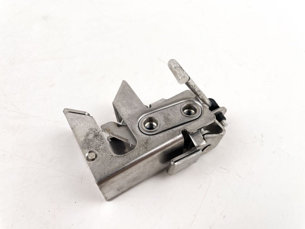 2008 Mercury 40 HP 4 Stroke Outboard Back Latch Handle Assembly 822426T02 OEM