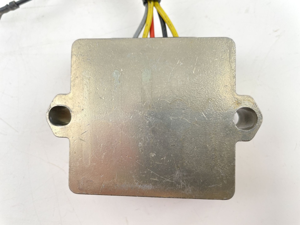 2008 Mercury 40 HP 4 Stroke Outboard Voltage Regulator 893640T01 OEM