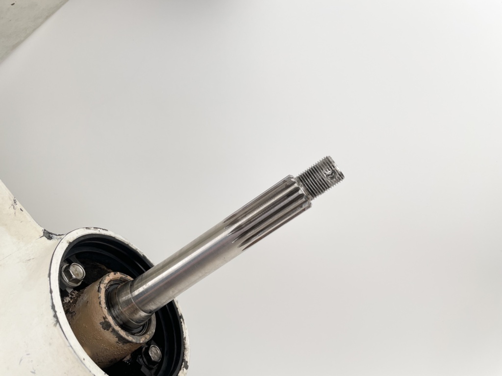 2003 Johnson 225 HP 2 Stroke Outboard 25" XL Lower Unit Gear Case M1