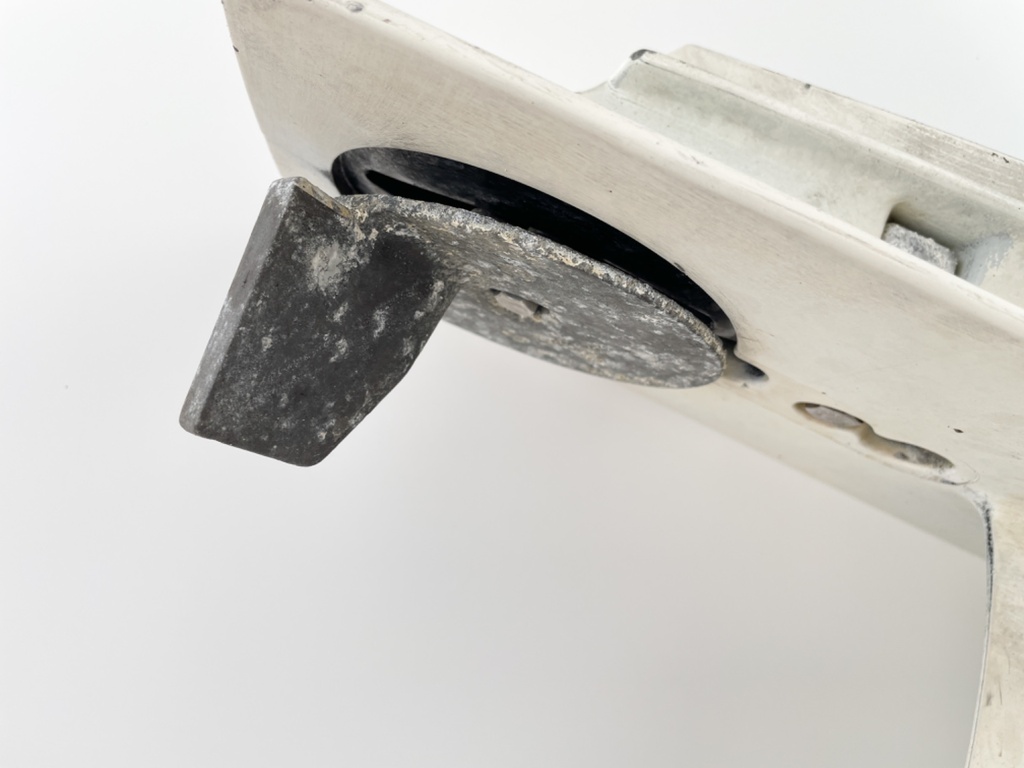 2003 Johnson 225 HP 2 Stroke Outboard 25" XL Lower Unit Gear Case M1