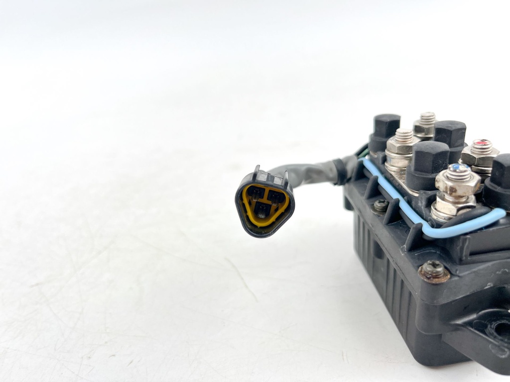 2001 Yamaha 225 HP 2 Stroke Outboard Trim Tilt Relay 61A-81950-00-00 OEM