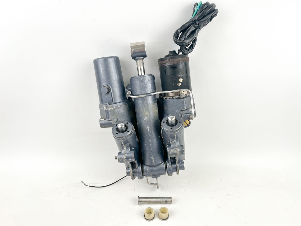 2001 Yamaha 225 HP 2 Stroke Outboard Power Trim Tilt Unit 61A-43800-25-4D - Repair