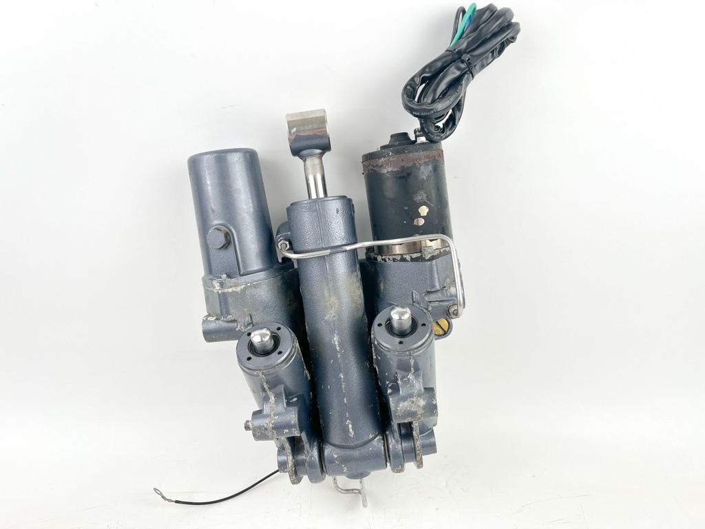 2001 Yamaha 225 HP 2 Stroke Outboard Power Trim Tilt Unit 61A-43800-25-4D - Repair
