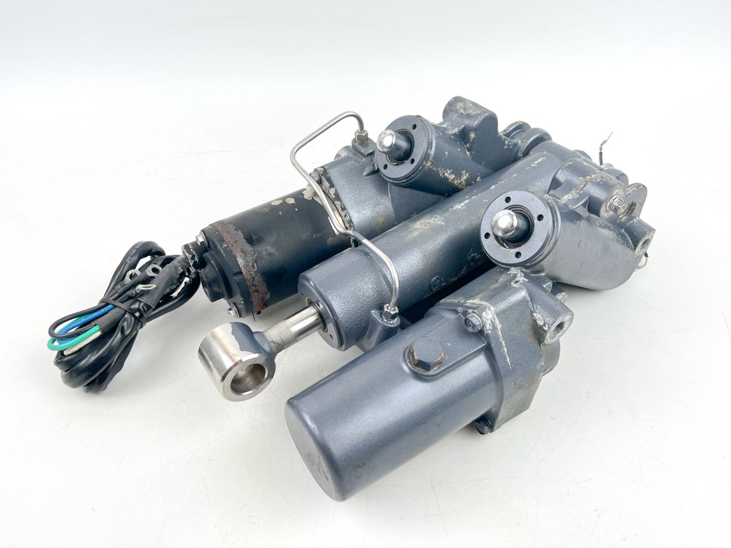 2001 Yamaha 225 HP 2 Stroke Outboard Power Trim Tilt Unit 61A-43800-25-4D - Repair