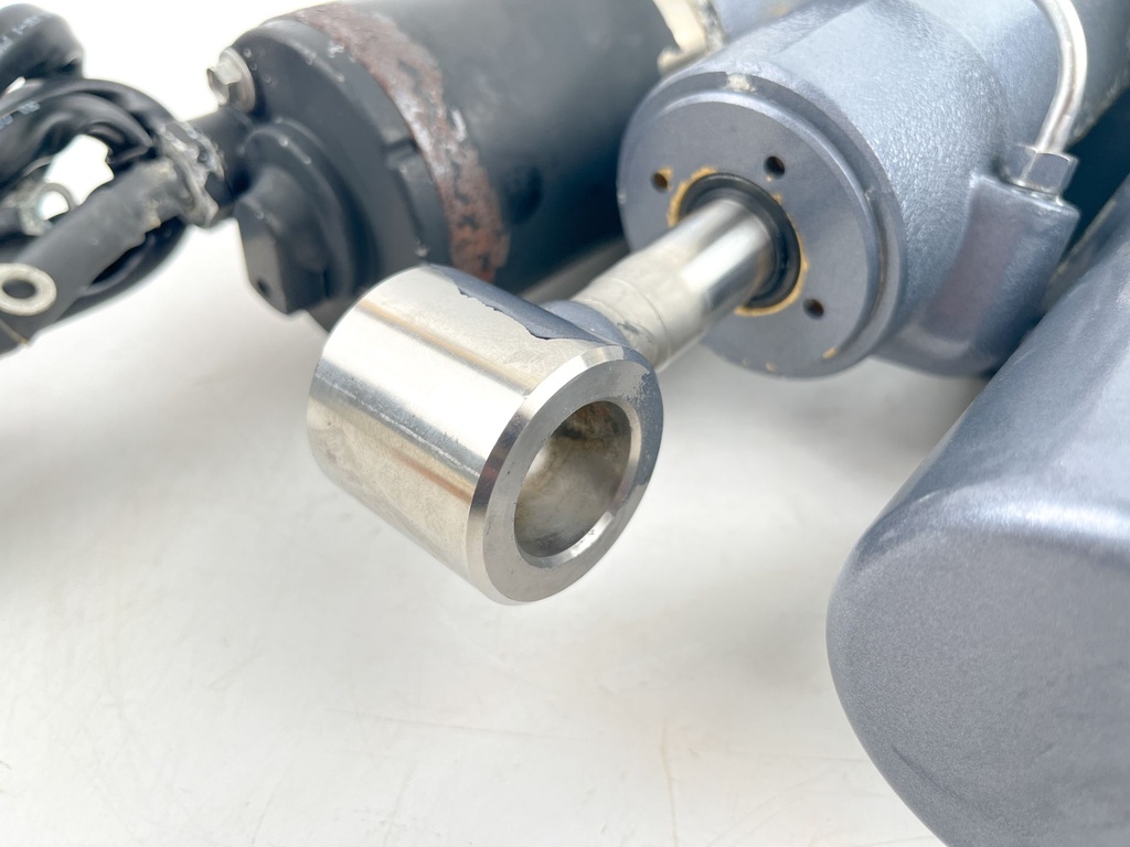 2001 Yamaha 225 HP 2 Stroke Outboard Power Trim Tilt Unit 61A-43800-25-4D - Repair