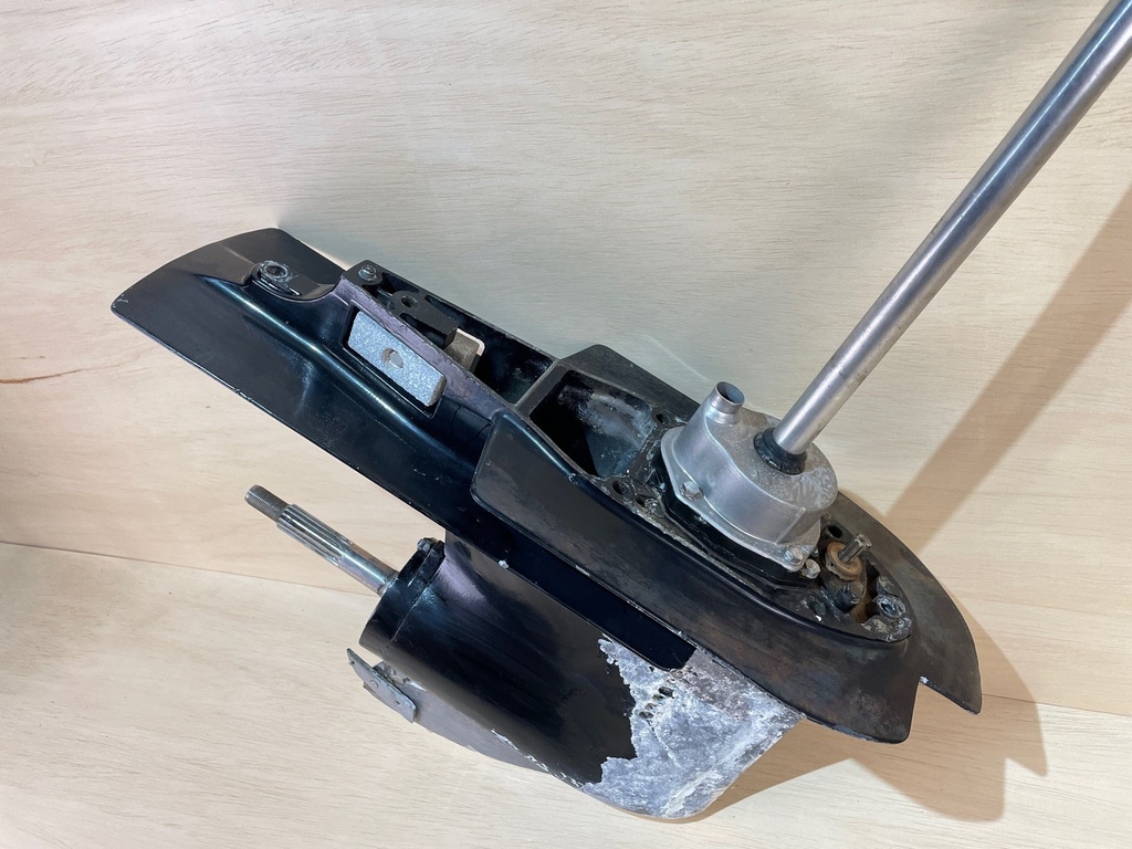 2007 Mercury 90HP Optimax Lower Unit Gearcase 20" Shaft - Damaged