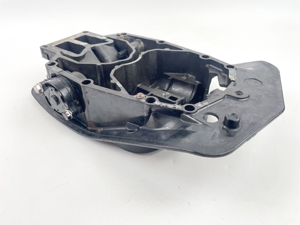 2001 Mercury 225 HP 2 Stroke Outboard Exhaust Plate Guide 832935A15 OEM