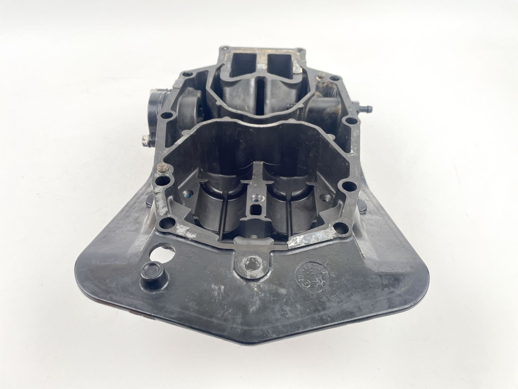 2001 Mercury 225 HP 2 Stroke Outboard Exhaust Plate Guide 832935A15 OEM