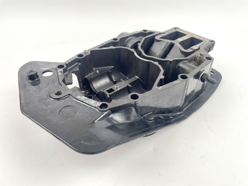 2001 Mercury 225 HP 2 Stroke Outboard Exhaust Plate Guide 832935A15 OEM