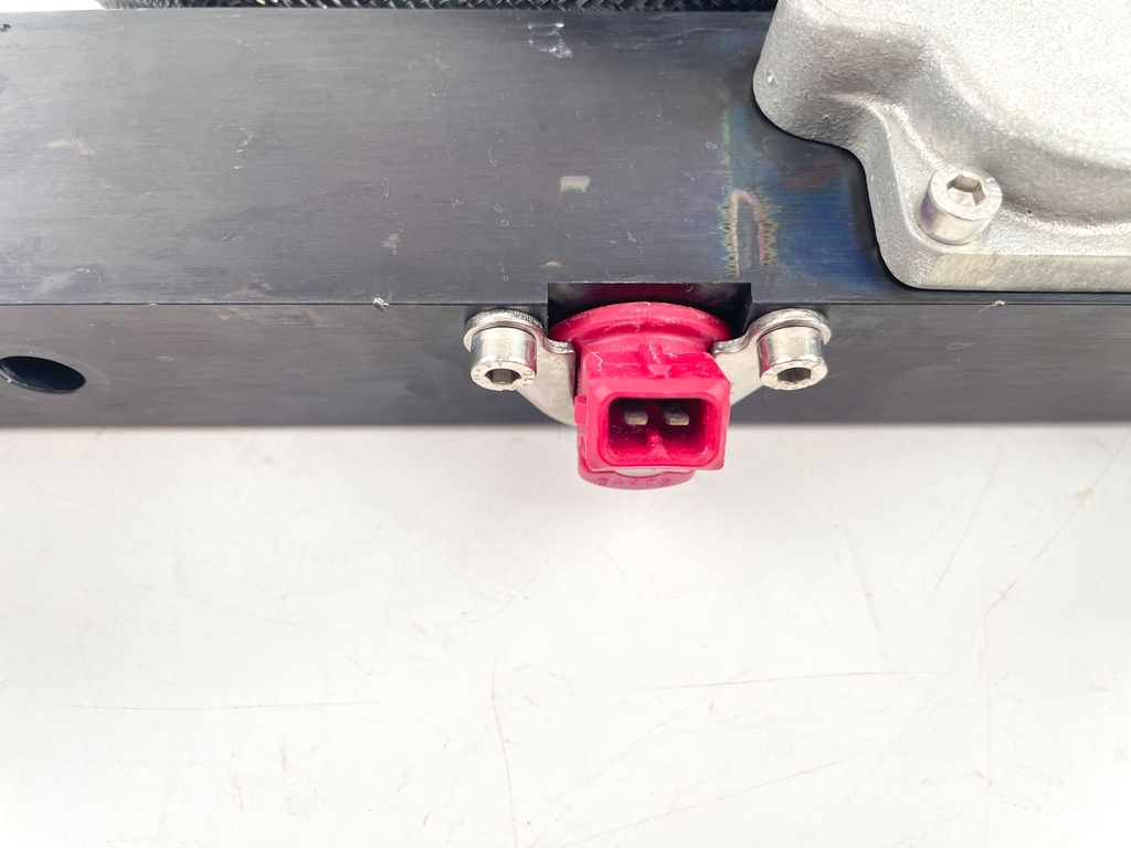 2001 Mercury 225 HP 2 Stroke Outboard Fuel Injector Set W/ Rail 884429A8 OEM