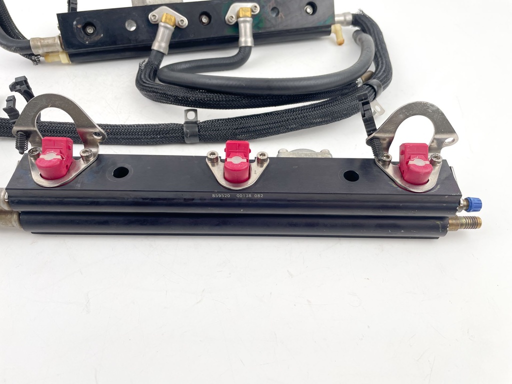 2001 Mercury 225 HP 2 Stroke Outboard Fuel Injector Set W/ Rail 884429A8 OEM