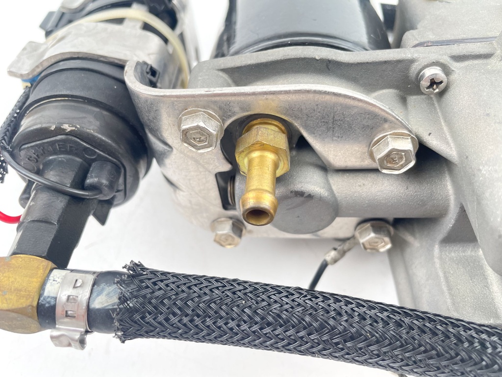 2001 Mercury 225 HP 2 Stroke Outboard Vapor Separator Tank VST 855432A2 OEM