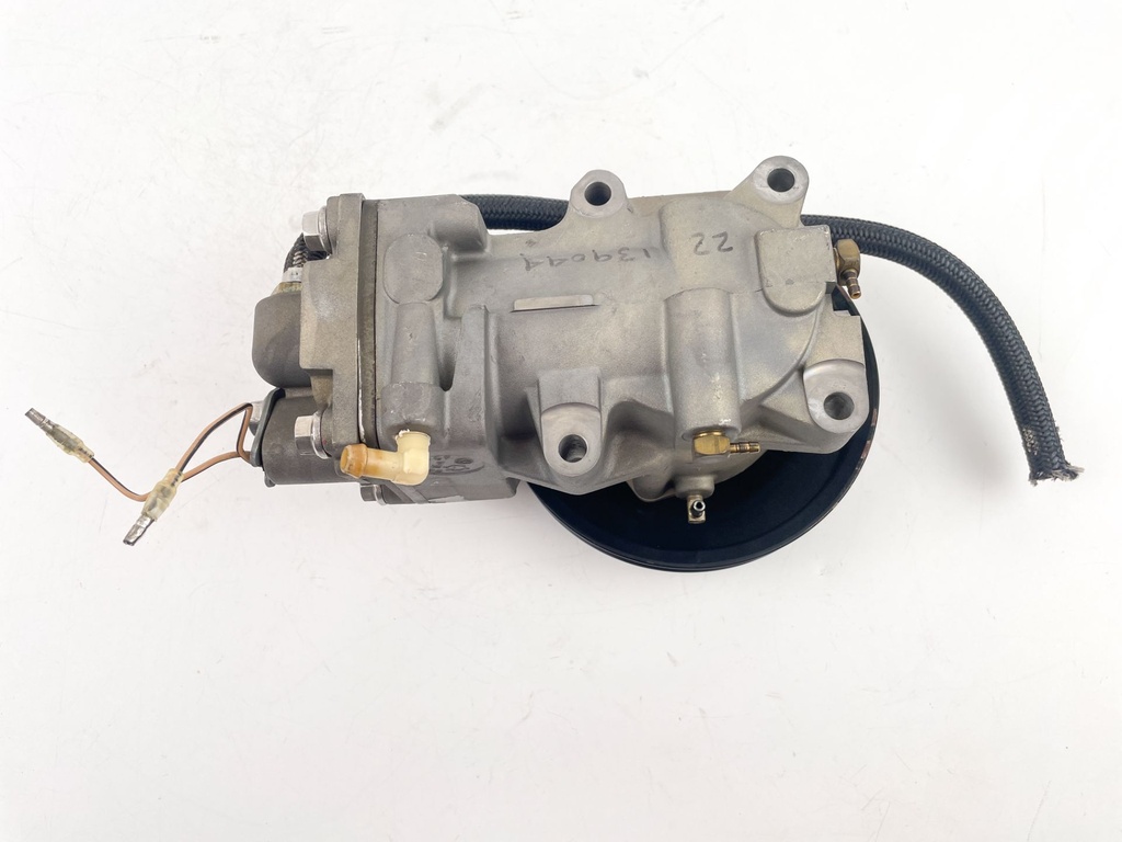 2001 Mercury 225 HP 2 Stroke Outboard Air Compressor Assembly 828123T15 OEM