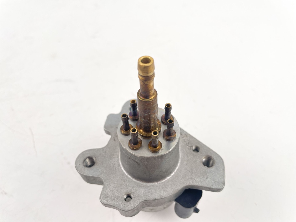 2001 Mercury 225 HP 2 Stroke Outboard Oil Pump 857149T2 OEM