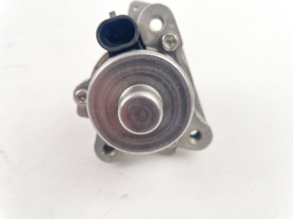 2001 Mercury 225 HP 2 Stroke Outboard Oil Pump 857149T2 OEM