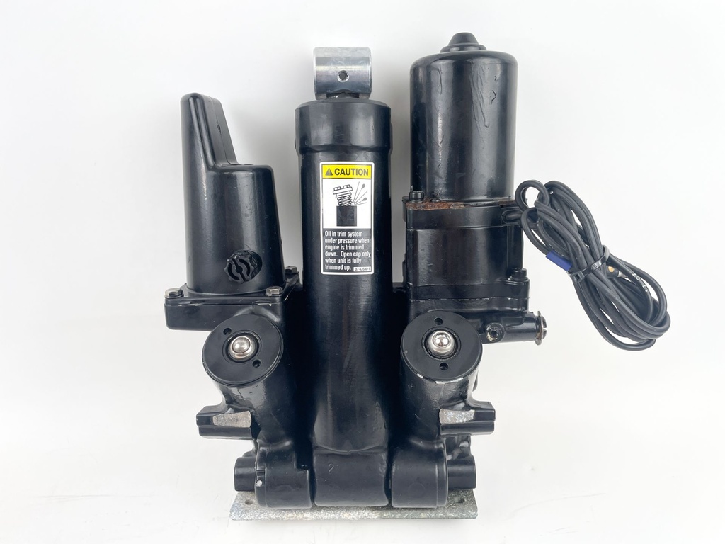 2001 Mercury 225 HP 2 Stroke Outboard Power Trim Tilt Unit 8M0168222 OEM