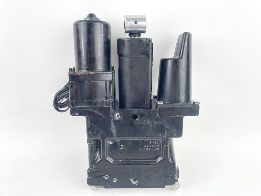 2001 Mercury 225 HP 2 Stroke Outboard Power Trim Tilt Unit 8M0168222 OEM