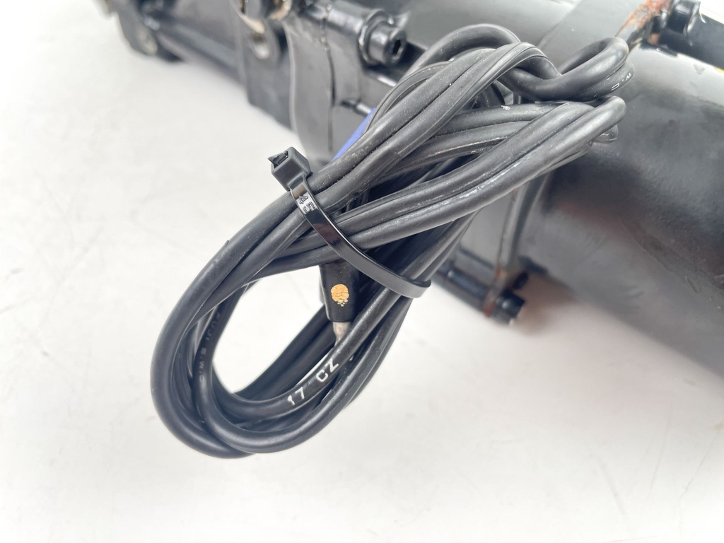 2001 Mercury 225 HP 2 Stroke Outboard Power Trim Tilt Unit 8M0168222 OEM