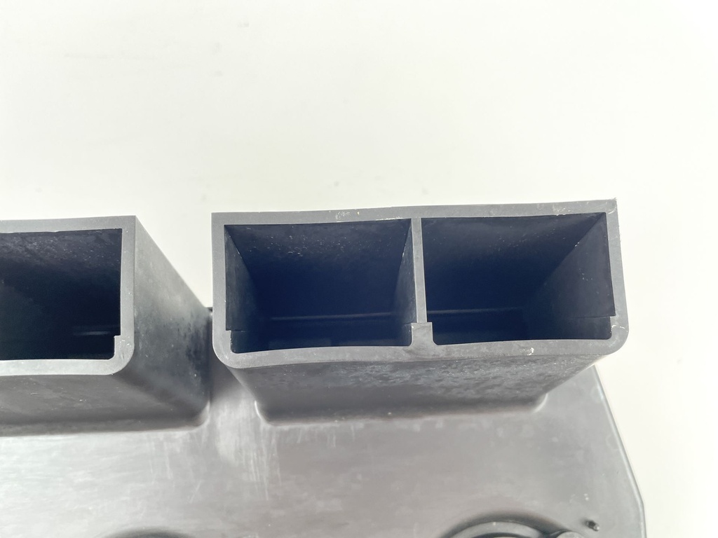 2003 Mercury 200 HP 2 Stroke Outboard Intake Sound Attenuator Assembly 817495A1 OEM