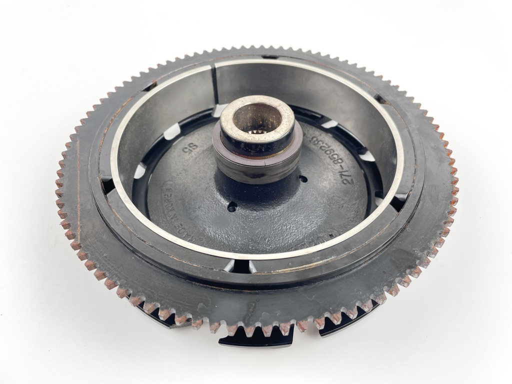 2003 Mercury 200 HP 2 Stroke Outboard Engine Flywheel Assembly 859238T4 OEM