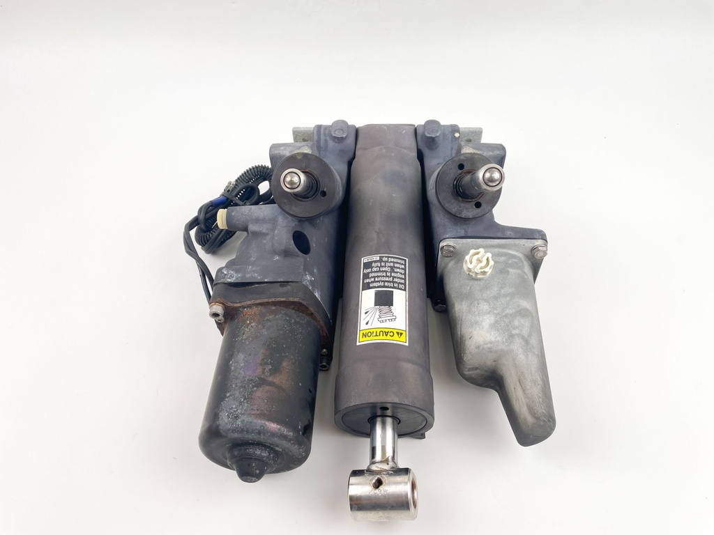 2003 Mercury 200 HP 2 Stroke Outboard Power Trim Tilt Unit 855998A3 Parts