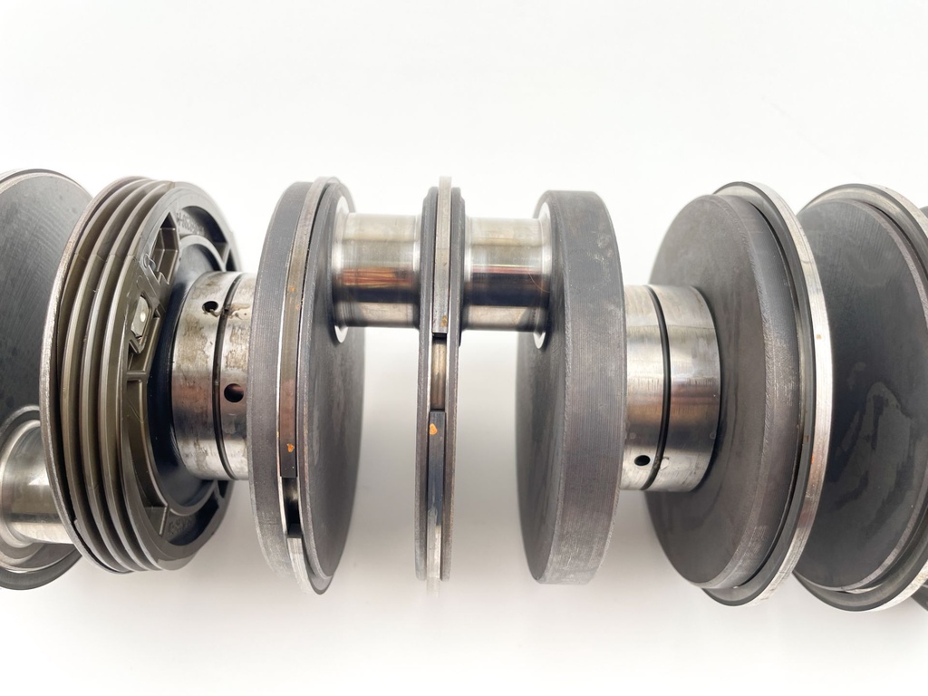 2003 Mercury 200 HP 2 Stroke Outboard Crankshaft 850690T2 OEM