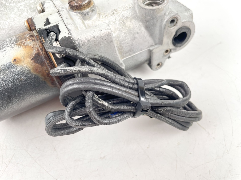 Johnson Evinrude 40 48 50 HP Power Trim & Tilt Unit 0438135 0435903