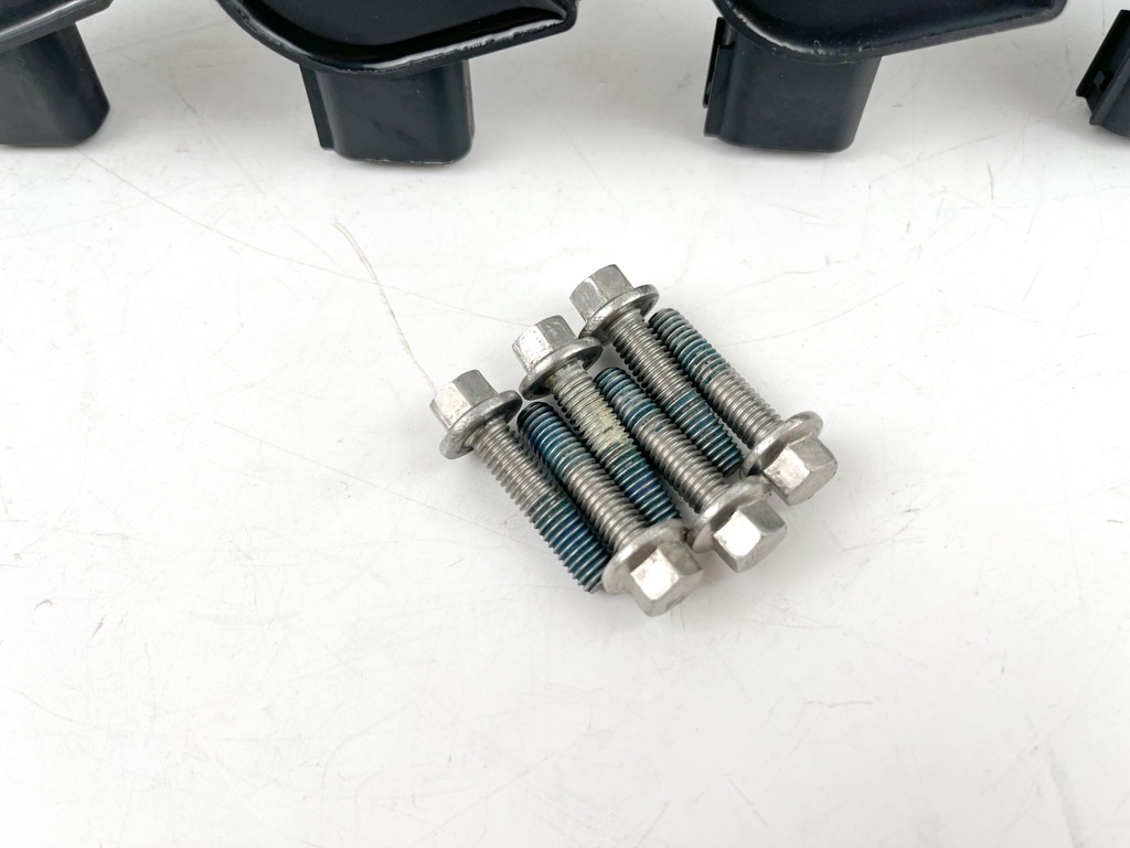 Mercury 250 HP 4 Stroke Verado Outboard Ignition Coil Set 880615T01 OEM