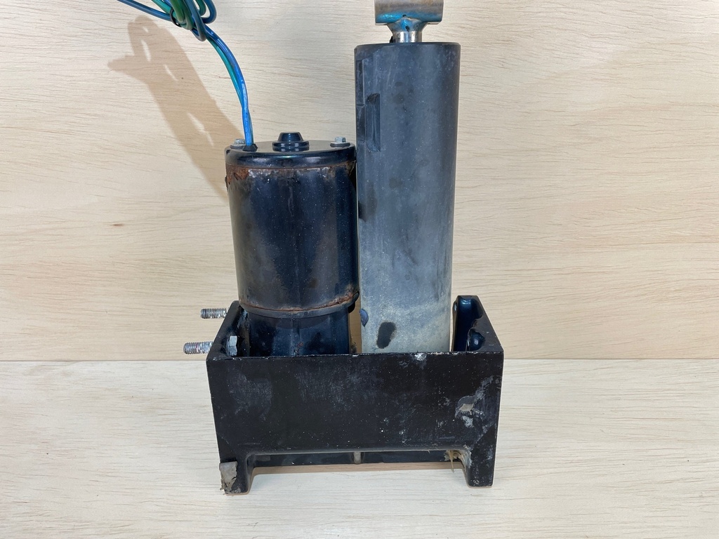 Mercury 40HP Power Trim & Tilt Assembly 2 Wire - 8M0055011