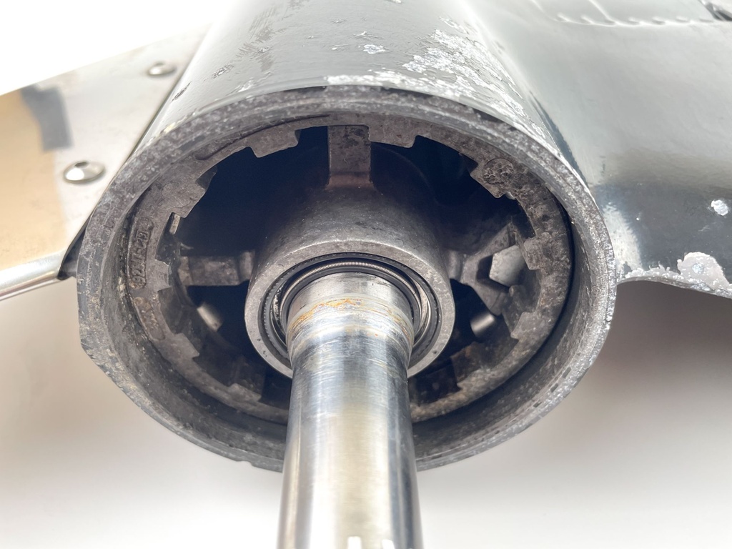 Mercury 200 225HP 2 Stroke EFI DFI Outboard 25" Lower Unit Gear Case RH 1.75:1 859399T14