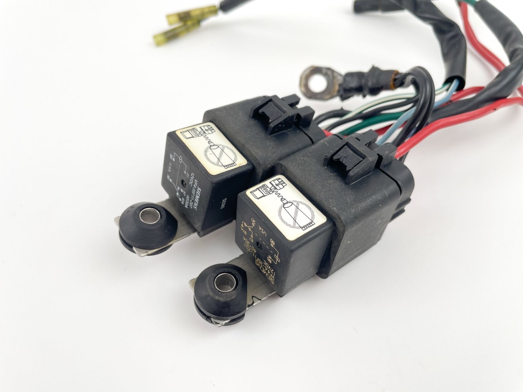 1999 Mercury 225 HP 2 Stroke Outboard Trim Relay Harness 826802A2 OEM