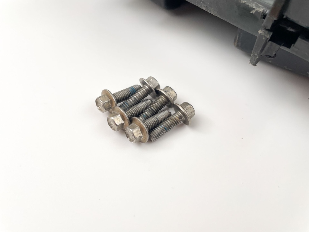 1999 Mercury 225 HP 2 Stroke Outboard Mount Attenuator Assembly 8184441 OEM